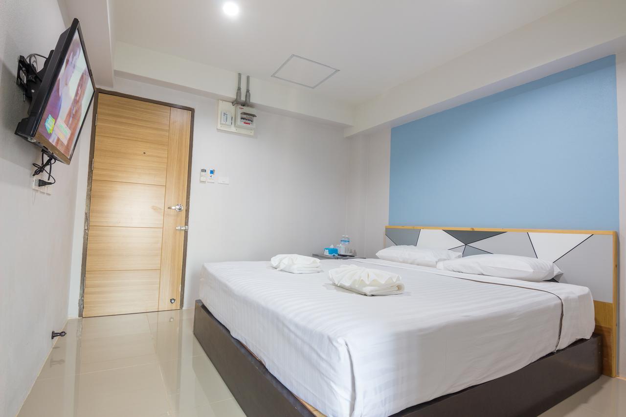 City 2 Lampang Extérieur photo